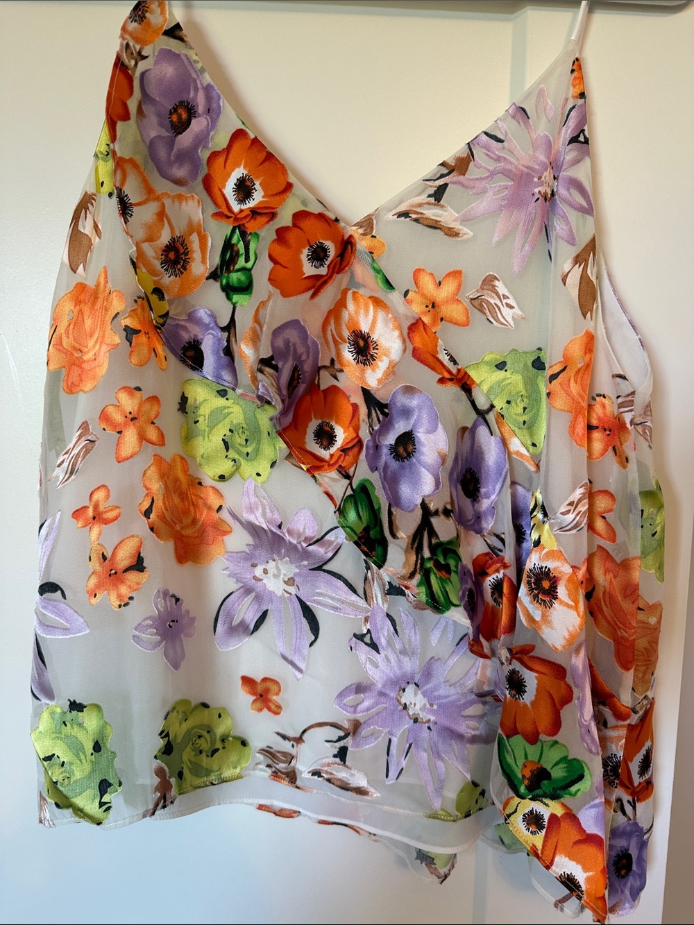 This Alice + Olivia Lavonia floral print asymmetrical draped ruffle tank - Picture 3 of 4
